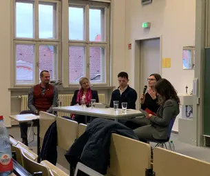 Podiumsdiskussion zum Thema "Chancen von sozialunternehmerischem Denken und Handeln für Schülerinnen und Schüler".