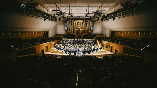 Chor und Orchester