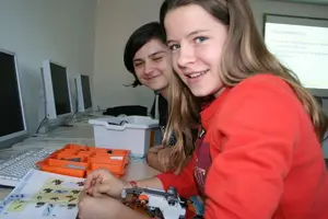 Bildquelle: Sanne Grabisch, mit freundlicher Genehmigung der Klasse 9 des Eichendorff-Gymnasiums Bamberg, Jahrgang 2006/2007