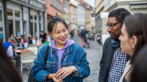 International students Studierenden in der Austraße in Bamberg