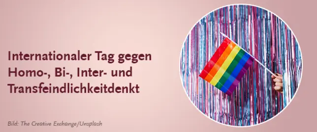 Banner mit der Regenbogenflagge