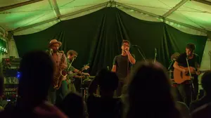 Dr. Umwuchts Tanzpalast beim uni.fest