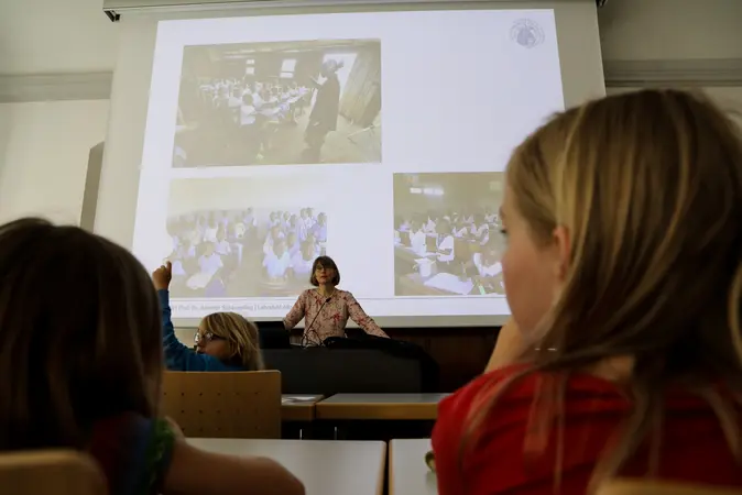 Bamberg; Kinder Uni ?ber Schulen im Kongo; Foto: Barbara Herbst