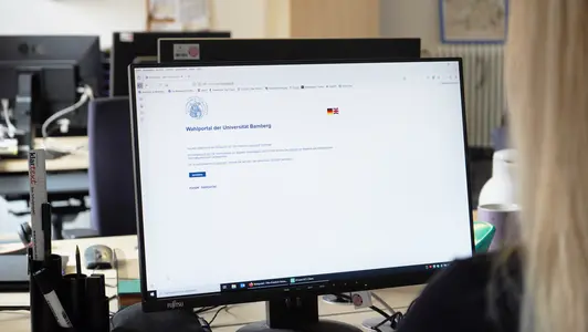 Bildschirm in Büro