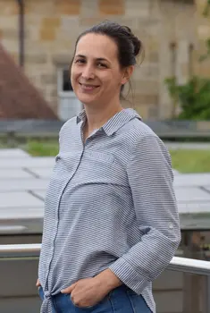 Auf diesem Foto ist die Verantwortliche für das Sekretariat für Gleichstellung in der Wissenschaft, Marina Albrecht abgebildet.