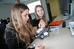 Bildquelle: Sanne Grabisch, mit freundlicher Genehmigung der Klasse 9 des Eichendorff-Gymnasiums Bamberg, Jahrgang 2006/2007