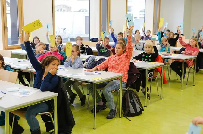 Kinder, Kinder-Uni, Hörsaal, Universität Bamberg, Schilder