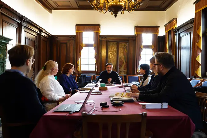 Studierende im Schloss Schoppershof