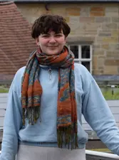 Auf diesem Foto ist die studentische Mitarbeiterin Hanna Köhler abgebildet.
