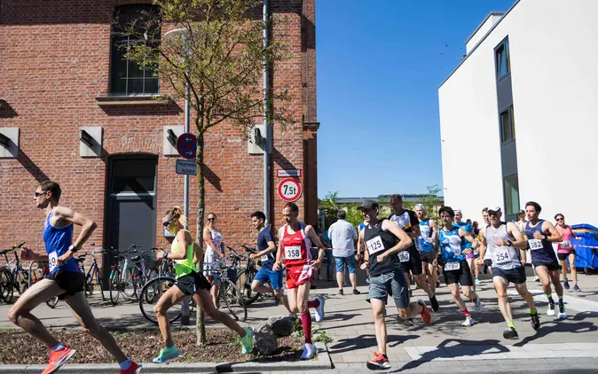 Insgesamt nahmen 334 Läufer*innen am Bamberger Uni-Lauf teil.