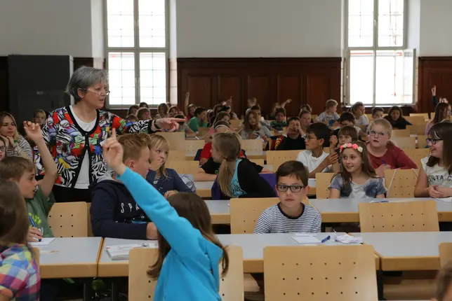 Bamberg; Kinderuni zum Thema "L?genpresse"; Foto: Barbara Herbst