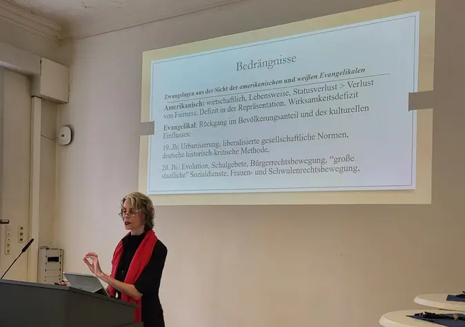 Prof. Dr. Marcia Pally beim Vortrag