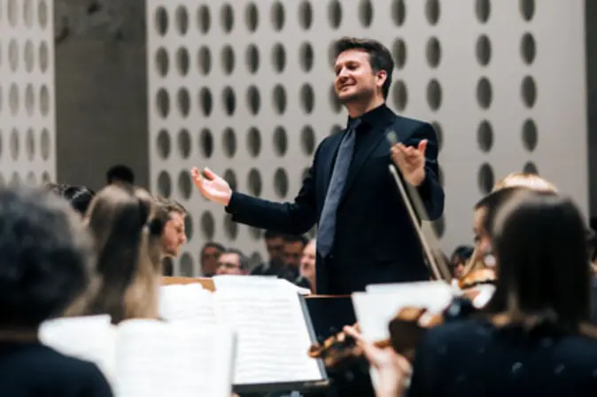 Dirigent Wilhelm Schmidts beim Weihnachtsoratorium 2019