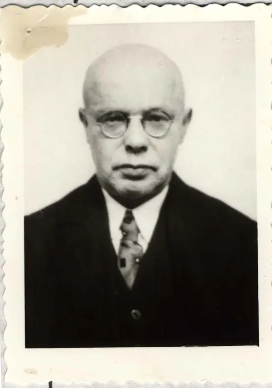 Arnold Seliger Arnold Seliger