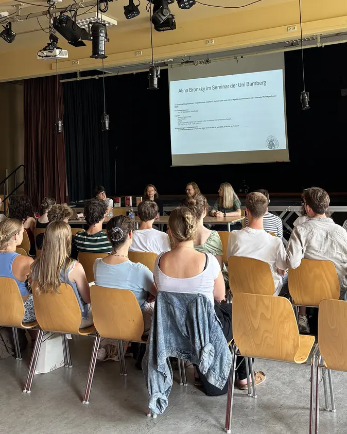 Personen in Raum