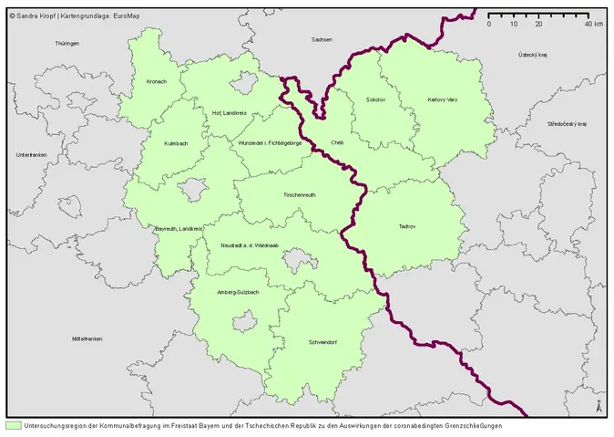 Eine Landkarte zeigt die Untersuchungsregion der Kommunalbefragung in Bayern und Tschechien.