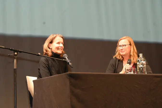 Alina Bronsky und Prof. Dr. Andrea Bartl