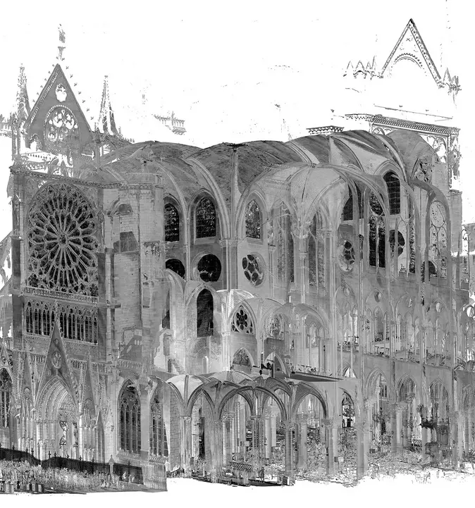 Bamberger Daten wie die Punktwolkenansicht gehen maßgeblich in ein 3D-Modell der Kathedrale von Paris ein.