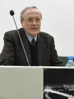Photo of Prof. Dr. Werner Sollors giving his talk.