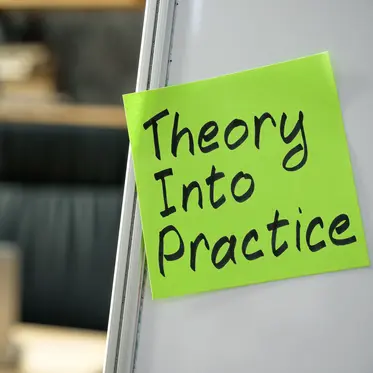 Lehrprojekte und Seminare mit Theorie-Praxis-Transfer