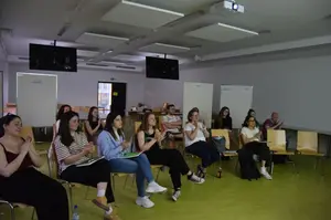 Blick in das Publikum Publikum klatscht
