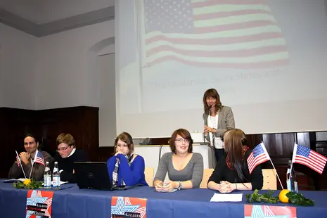 Studentische Präsentation "A Divided Nation at the Polls" und Mitglieder des VDAC (Verband der Deutsch-Amerikansichen Clubs e.V.)