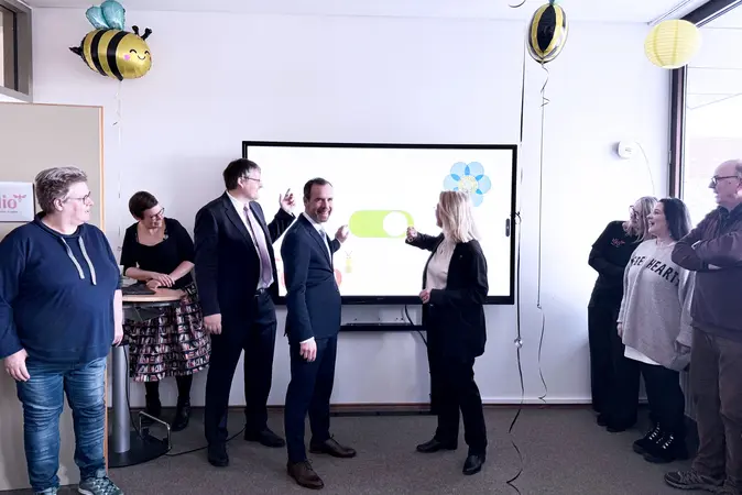 Sie gaben gemeinsam den Startschuss für FOLIO: Direktor der Universitätsbibliothek Fabian Franke, Universitätspräsident Kai Fischbach und Kanzlerin Dagmar Steuer-Flieser.