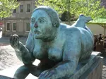 Vorlagen in geschützten Ordnern in der Dateiliste In der TYPO3-Dateiliste gibt es den Ordner "Vorlagen für alle". In diesem finden Sie Bilder, Logos und Grafiken für die Verwendung im Webauftritt der Universität Bamberg. Wir bieten Ihnen damit die Möglichkeit, Ihre Webseiten ansprechend mit Bildern zu gestalten, die von der Universität Bamberg stammen bzw. bei denen die Nutzungsrechte geklärt sind und Sie die Bilder verwenden dürfen. Beachten Sie bitte folgende Hinweise: Die Quellenangaben sind bereits in den Metadaten hinterlegt und werden somit automatisch im Webauftritt angezeigt.Die Bilder stehen in verschiedenen Formaten zur Verfügung: 16:9, 1:1 bzw. für Titelbilder für Seiten im Sliderformat 1274 x 350 px. Alle Bilder sind so angelegt, dass Sie den Button „bei Anklicken vergrößern“ auswählen können. So können Seitenbesucher:innen das Bild in voller Größer darstellen.Verwenden Sie ggf. einen individuellen, zum Bild passenden Alternativtext, Titel und setzen eine Bildunterschrift.Eine Verwendung von Bildern und Grafiken in Social-Media-Kanälen ist nur nach voriger Rücksprache mit dem Dezernat Kommunikation erlaubt.Die Bilder sind thematisch sortiert und die Auswahl wird fortlaufend erweitert.