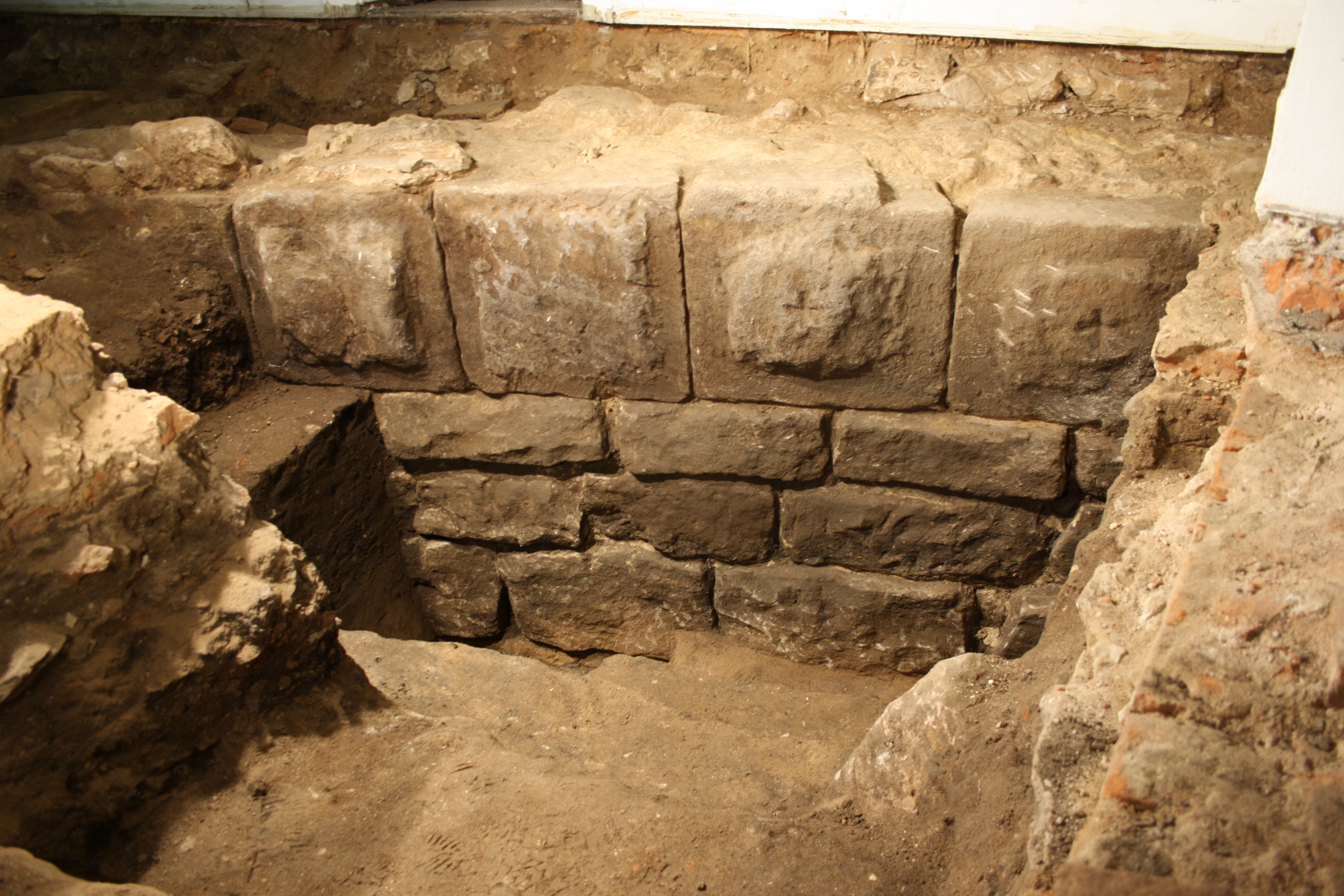 Grabungsschnitt an der Stadtmauer